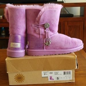 Authentic girls Purple Ugg Bailey Charm boots